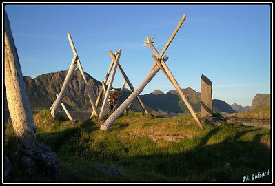 Sculpture Ã  Hovden (NorvÃ¨ge)
photo prise en "pleine nuit"
Keywords: sculpture;hovden;norvÃ¨ge