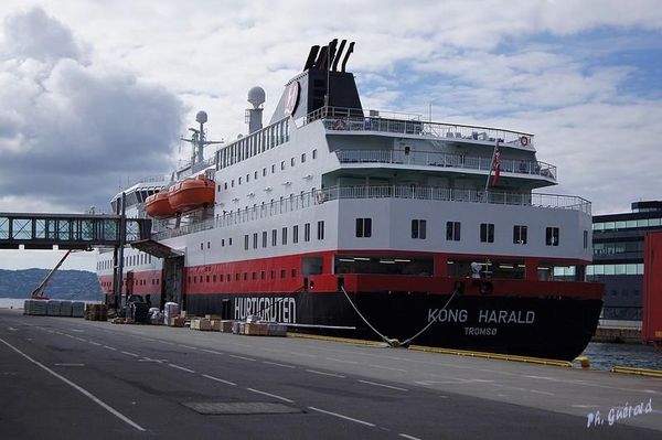 Le Kong Harald nous attend
Keywords: Norvege;Express Cotier;Bergen