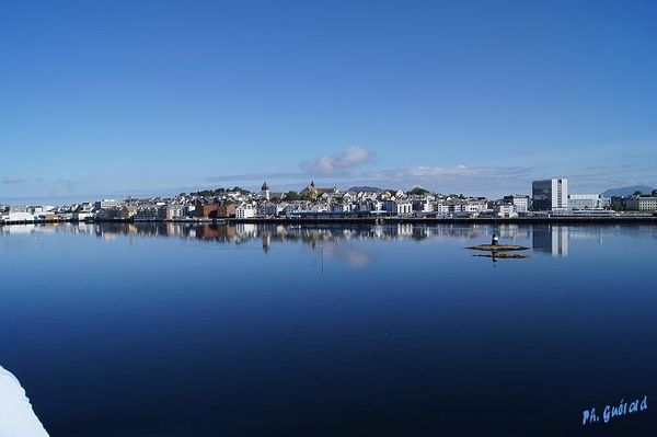 ArrivÃ©e Ã  Alesund
Keywords: Norvege;Express Cotier;Alesund